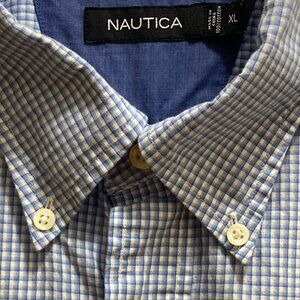 Men's Nautica button down short sleeve shirt size XL blue & white plaid